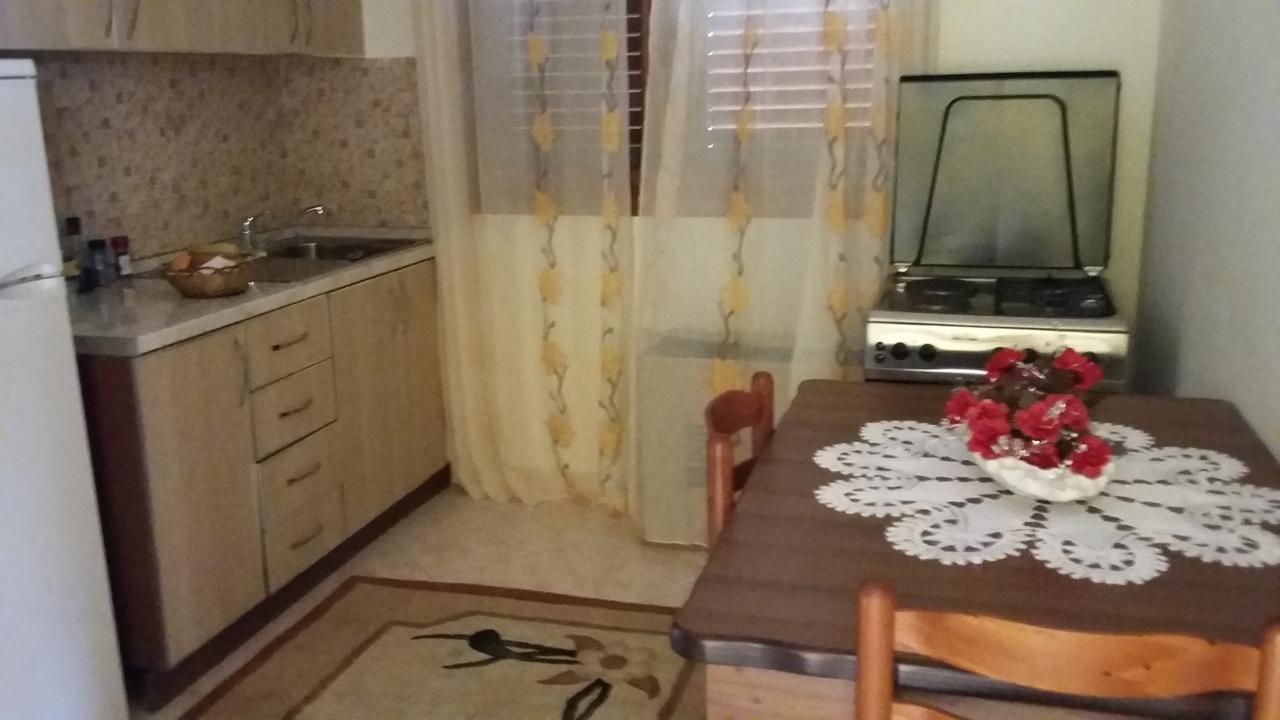 Guesthouse Fatos Biti Дів'яка Екстер'єр фото